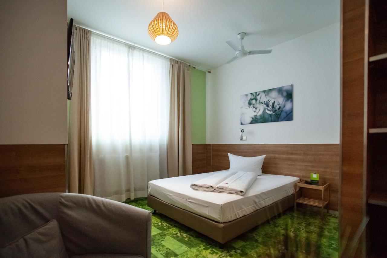 Come Inn ลันด์สฮูท ภายนอก รูปภาพ
